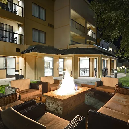 Courtyard By Marriott Dalton-2