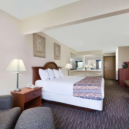 Baymont By Wyndham Columbus/Rickenbacker-2