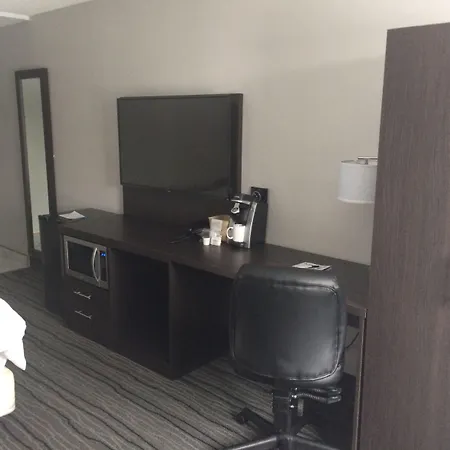 Days Inn By Wyndham Kingston-3