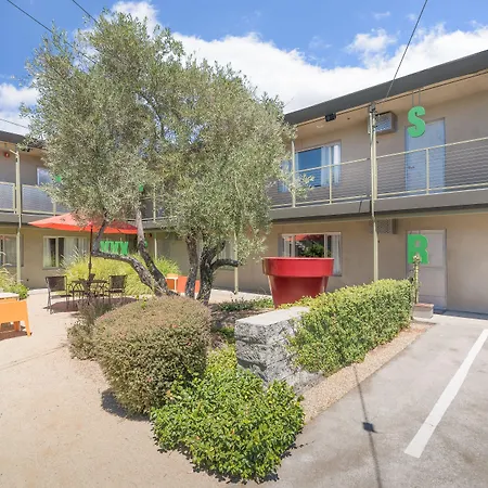 The Greens Hotel On Del Paso-3
