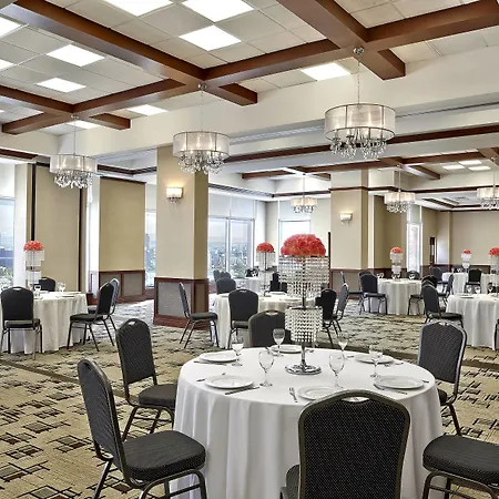 Four Points By Sheraton Calgary Airport-3