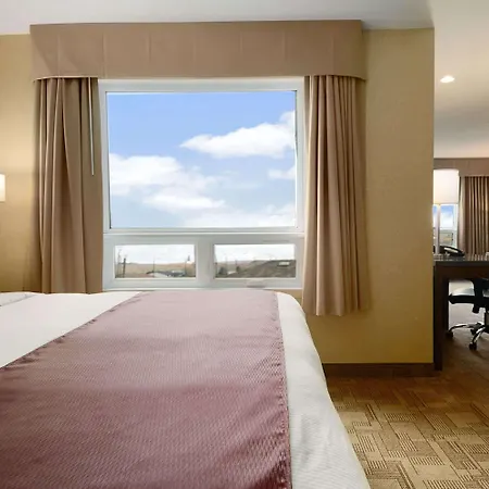 Days Inn By Wyndham Regina Airport West-3