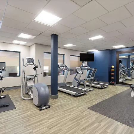Hampton Inn & Suites Harrisburg-3