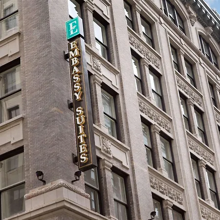 Embassy Suites Louisville Downtown-3