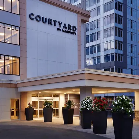 Courtyard By Marriott Ottawa Downtown-3