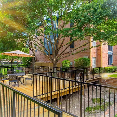 The Reside Fully Furnished Condos - Medical Stays Welcome-2