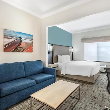Best Western Plus Airport Inn & Suites-2