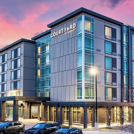Courtyard By Marriott Burlington-Oakville-2