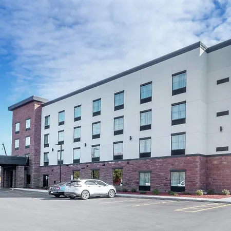 Cobblestone Hotel & Suites - Janesville-2