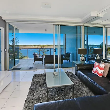Silvershore Apartments On The Broadwater-2
