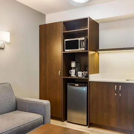 Microtel Inn & Suites By Wyndham Mont Tremblant-3