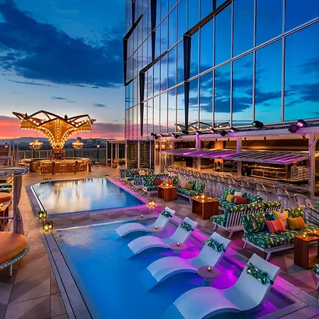 Moxy Downtown Los Angeles-2