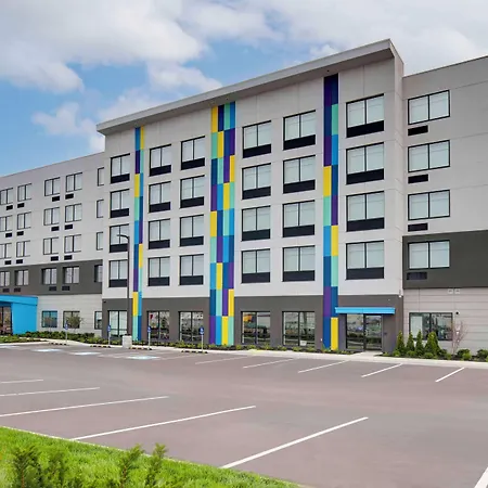 Tru By Hilton Toronto Airport West-2