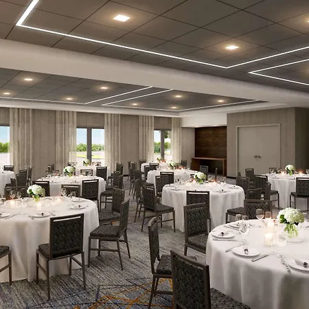 Wyndham Garden Orlando Airport - Free Airport Shuttle - Park N' Fly Available-3