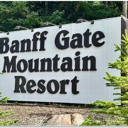 Banff Gate Mountain Resort-3