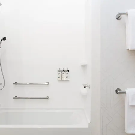 Townhome Inn & Suites By Ihg-2