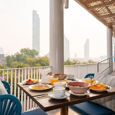 Away Bangkok Riverside Kene-3