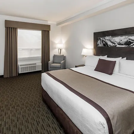 Ramada By Wyndham Revelstoke-2