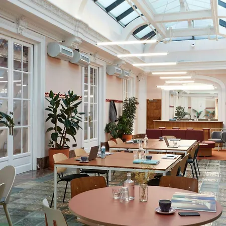 The Social Hub Madrid 4 Star-3