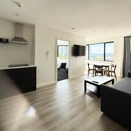 Tiki Hotel Apartments Surfers Paradise-3