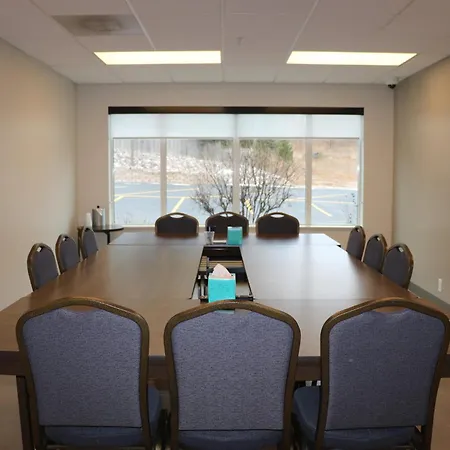 Holiday Inn Express & Suites Marquette By Ihg-3