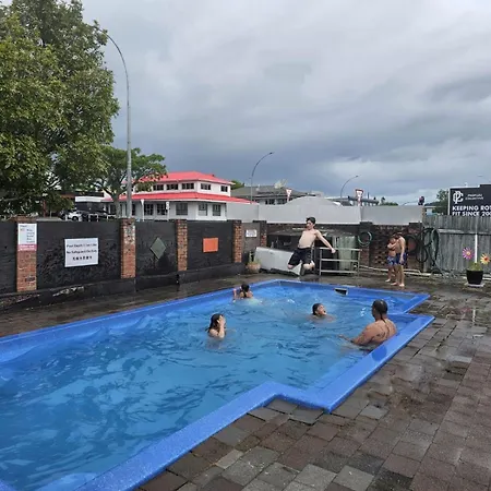 Kuirau Park Motor Lodge- Thermal Mineral Pool-3