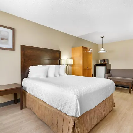 Surestay Plus Hotel By Best Western Salmon Arm-2