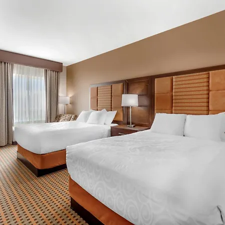 Best Western Plus Hinton Inn & Suites-2