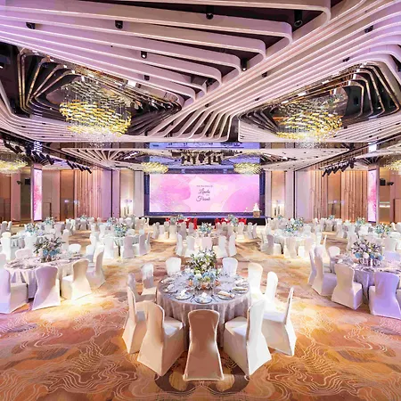 Regala Skycity Hotel By Regal Hotels-2