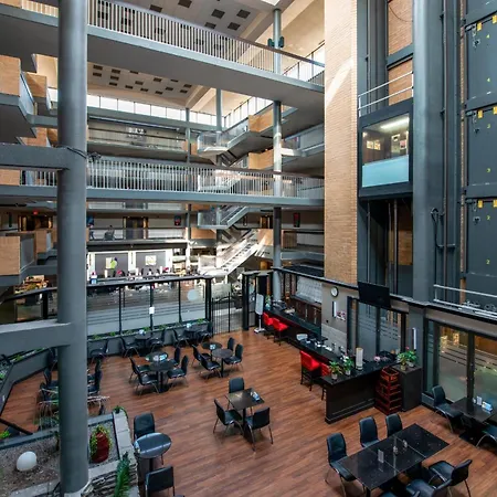 Coast Calgary University Area Hotel By Apa-3