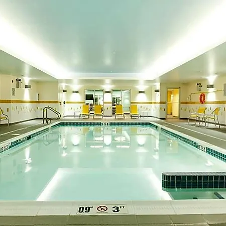 Fairfield Inn & Suites By Marriott Lethbridge-3