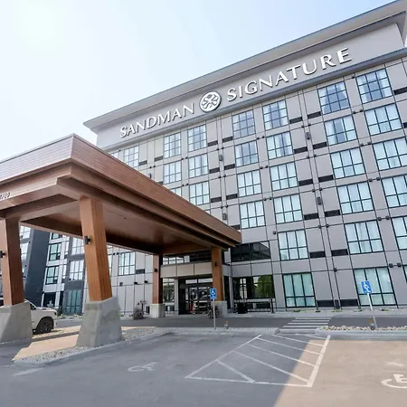 Sandman Signature Winnipeg Airport Hotel & Suites-3