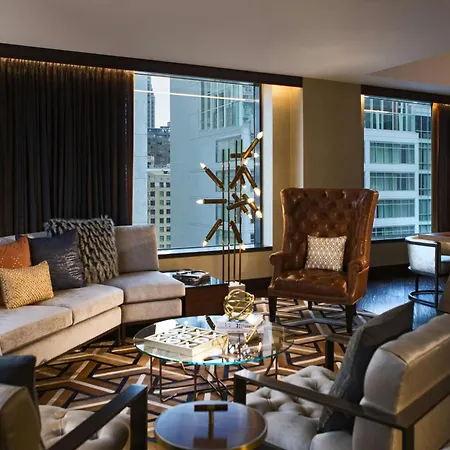 Renaissance Chicago Downtown Hotel-3