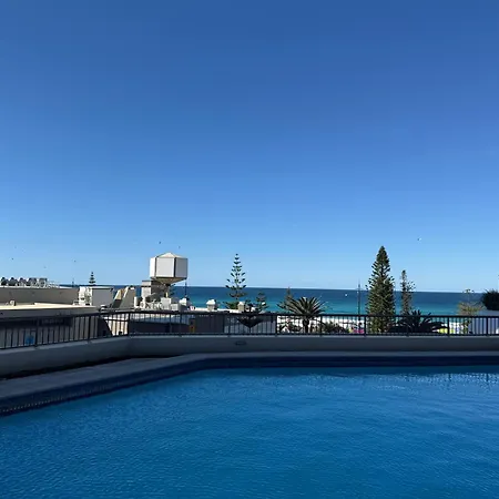 Surfers International Apartments-3