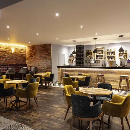 Novotel Newcastle Airport-3