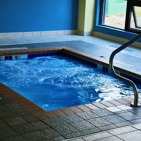 Days Inn By Wyndham Fargo - West Acres-3