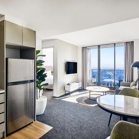Meriton Suites North Sydney-2