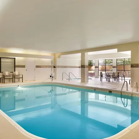 Courtyard By Marriott Bloomington Normal-2