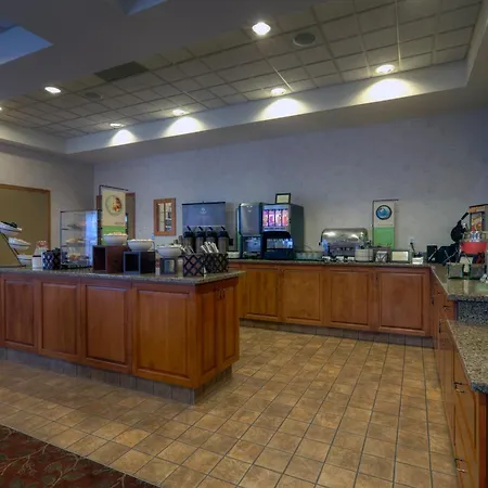 Country Inn & Suites By Radisson, Calgary-Northeast-2