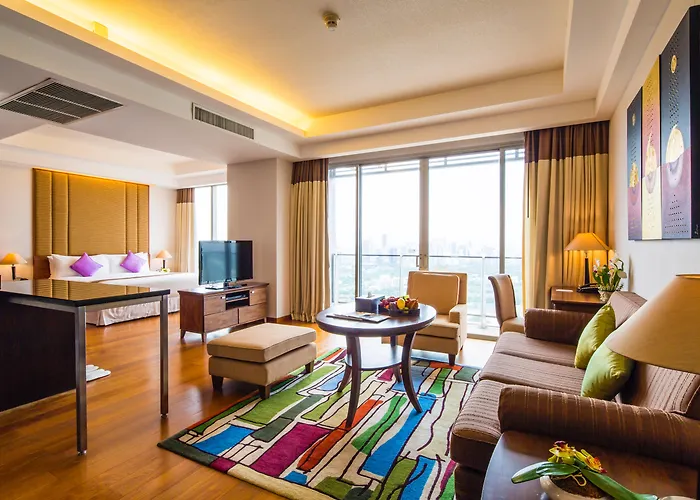 Column Bangkok Hotel