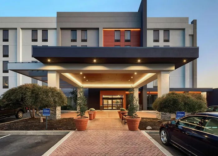 Hampton Inn Louisville Northeast