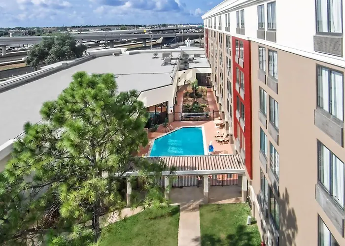 Wyndham Houston Sugarland Hotel