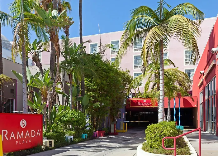Ramada Plaza By Wyndham West Hollywood Hotel & Suites Los Angeles