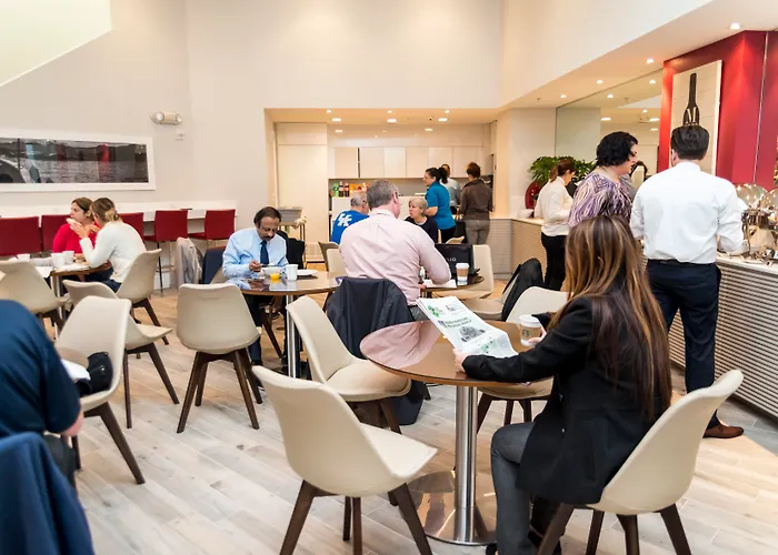 The Point Hotel & Suites Universal Orlando