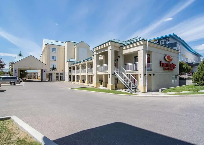 Econo Lodge Inn & Suites University Calgary