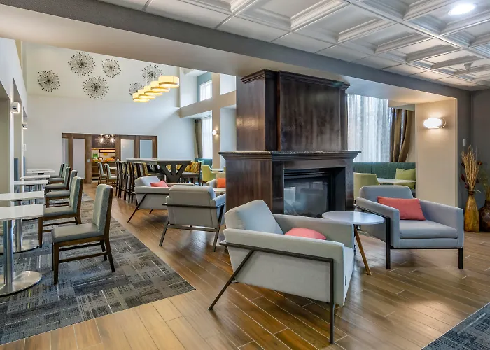 Hampton Inn & Suites Edmonton/West