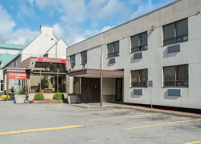 Econo Lodge By The Falls Niagara Falls