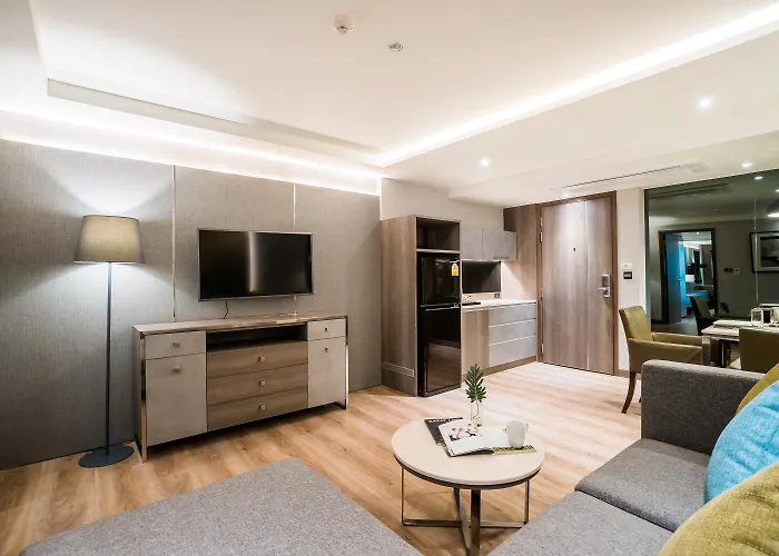 Citrus Suites Sukhumvit 6 By Compass Hospitality Bangkok