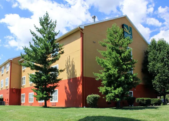 Quality Inn & Suites Cincinnati Sharonville