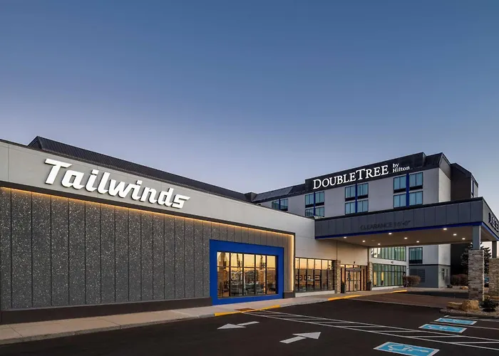 Doubletree By Hilton Madison East Hotel